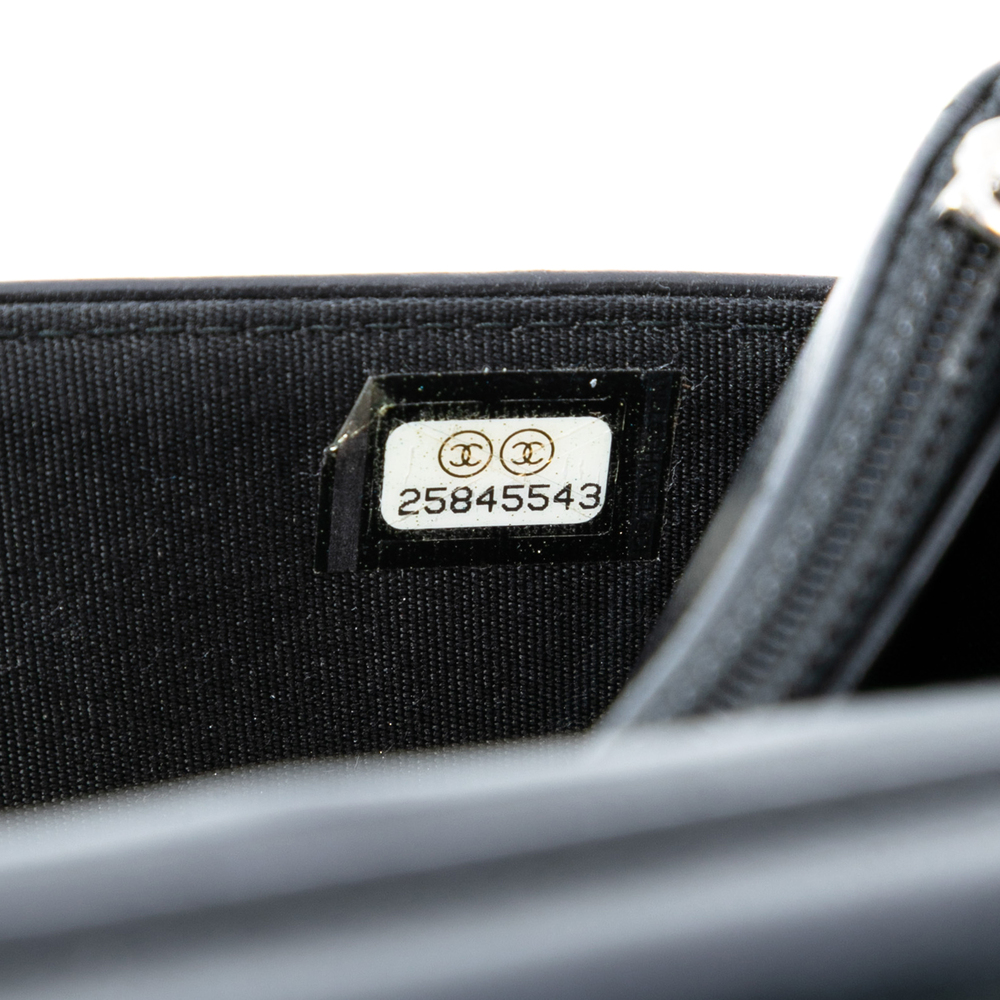 Pre-Loved Chanel CC Embossed Lambskin Diamond Wallet On Chain - Picture 6 of 8